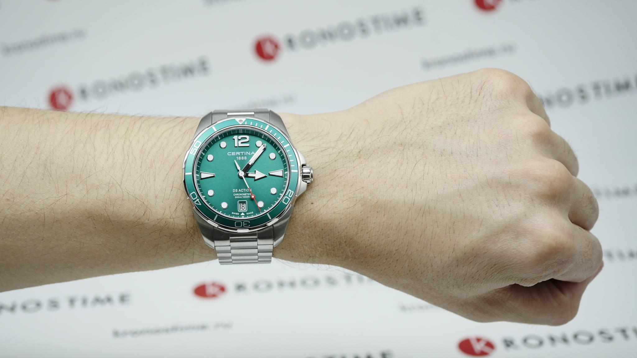 Certina Certina DS Action C032.451.11.097.00 кварцевые часы с аксессуарами мужские часы модель C0324511109700